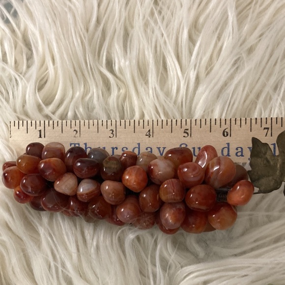 Vintage Set Of 3 Small Stone Carnelian  Marble Jade Grape Clusters Vine MCM - Picture 7 of 9